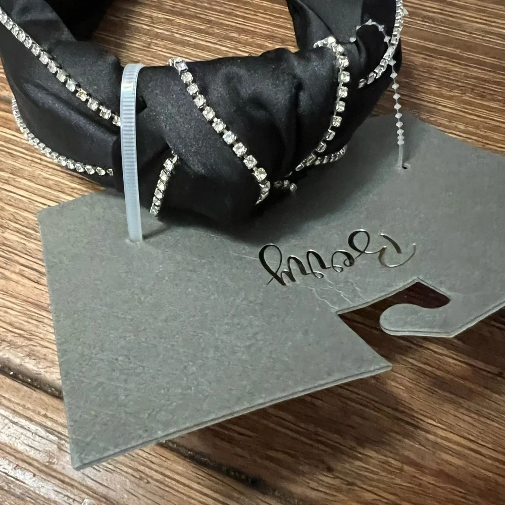 Nordstrom Black and Silver Hair Accessory